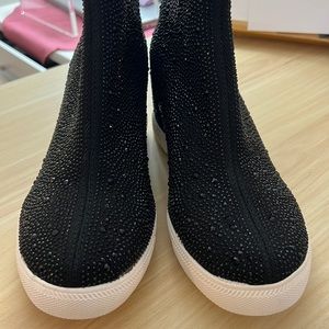 NWOT Sparkly Black Wedge Booties